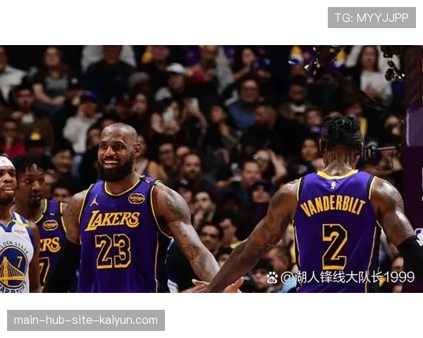 湖人防守效率112.2排名第五但进攻端起伏 攻防失衡制约排名提升