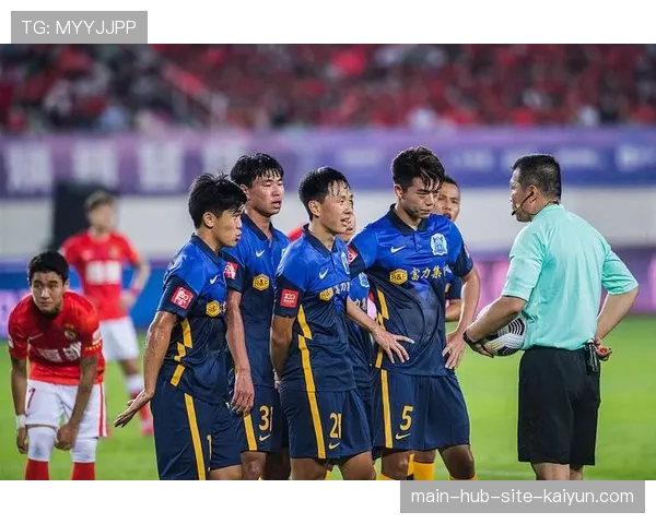 首轮黄牌统计分析 二十六人染黄反映比赛对抗强度 首轮黄牌统计分析 二十六人染黄反映比赛对抗强度