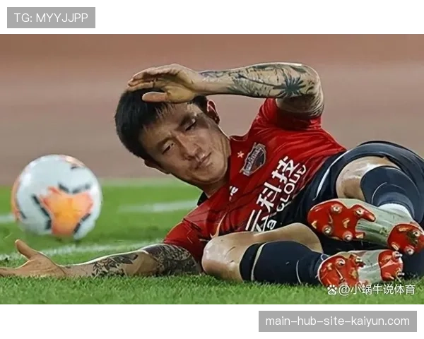 姜至鹏肘击韦林顿直红 首轮比赛对抗尺度引发关注讨论 姜至鹏肘击韦林顿直红 首轮比赛对抗尺度引发关注讨论